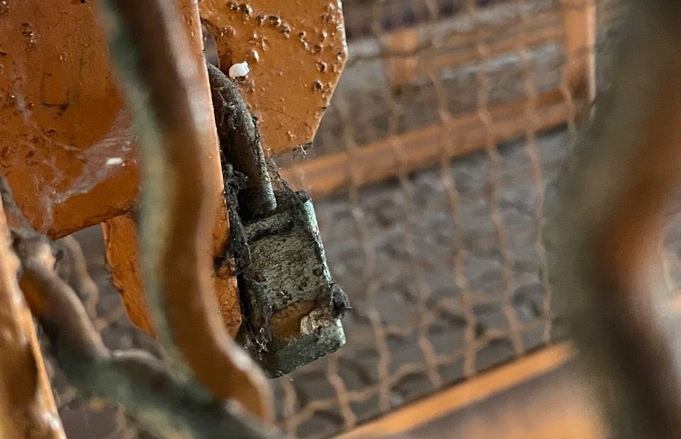 Spectators’ entrances are locked shut with no signs of it being opened anytime soon. – The Vibes pic, June 25, 2022