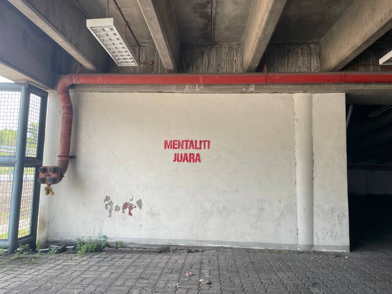 ‘Champions Mentality’, sprayed on the wall seems ironic with the current state of the stadium. – The Vibes pic, June 25, 2022