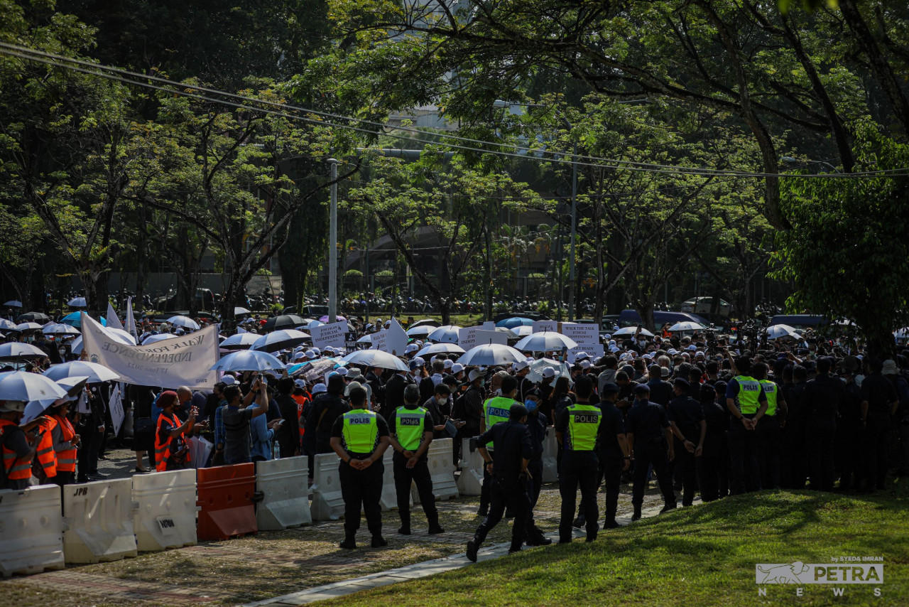 Bar Council president Karen Cheah says what was intended to be a walk for judicial independence and upholding the doctrine of separation of powers, ended up becoming an unwarranted and inexplicable display of state power and intimidation by police. – SYEDA IMRAN/The Vibes pic, June 25, 2022