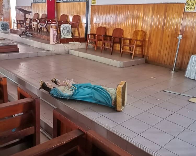 A broken statue of Mother Mary in Keningau’s Saint Francis Xavier church. The Keningau diocese says the incident was caused by an unidentified assailant. – Diocese of Keningau Facebook pic, July 7, 2022
