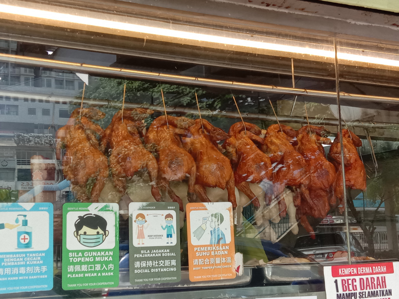A consumer who wants to be known as Zarin says that consumers now have to pay more for chicken rice despite the portion of protein being a quarter of what it was previously. – QISTINA NADIA DZULQARNAIN/The Vibes file pic, January 29, 2023