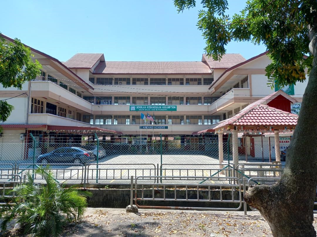 SK Assumption alumni are discussing the possibility of finding private owners to build and operate the new buildings for the 89-year-old SK Assumption, as well as looking for a suitable plot of land to relocate the school. – The Vibes file pic, January 10, 2022