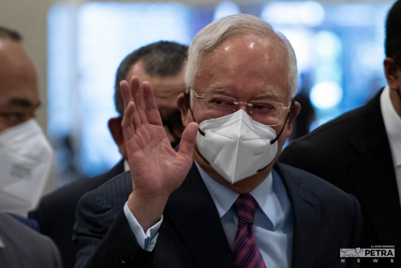 The audio recording, previously released by the Malaysian Anti-Corruption Commission and believed to be part of a conversation between Datin Seri Rosmah Mansor and Datuk Seri Najib Razak, was played by the prosecution in the trial when former education minister Datuk Seri Mahdzir Khalid testified. – The Vibes file pic, September 1, 2022