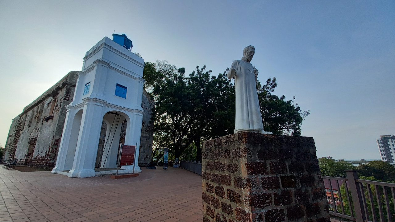 The statue of Francis Xavier, a European colonial missionary, stands on top of the summit of St Paul’s Hill, a central part of the Unesco World Heritage Site of Melaka. – HIMANSHU BHATT/The Vibes pic, August 22, 2022