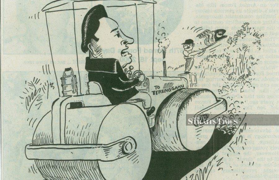 Datuk Mohammad Nor Mohammad Khalid says that drawing caricatures of Tun S. Samy Vellu was initially rather challenging, as the latter’s features made it difficult to pen the likeness on paper. – NSTP pic, September 16, 2022