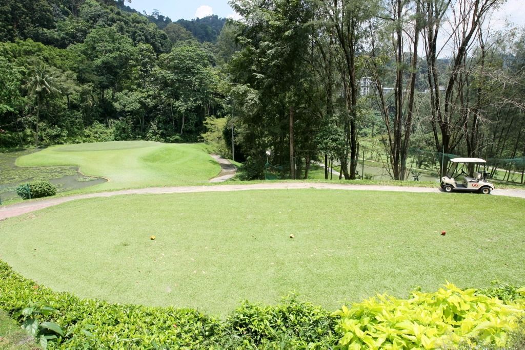 A redevelopment plan sighted by The Vibes has indicated the possibility to divide Kelab Darul Ehsan into several development parcels, including the construction of 243 bungalow units, 50 units of linked houses and a clubhouse. – GolfPass.com pic, September 22, 2022