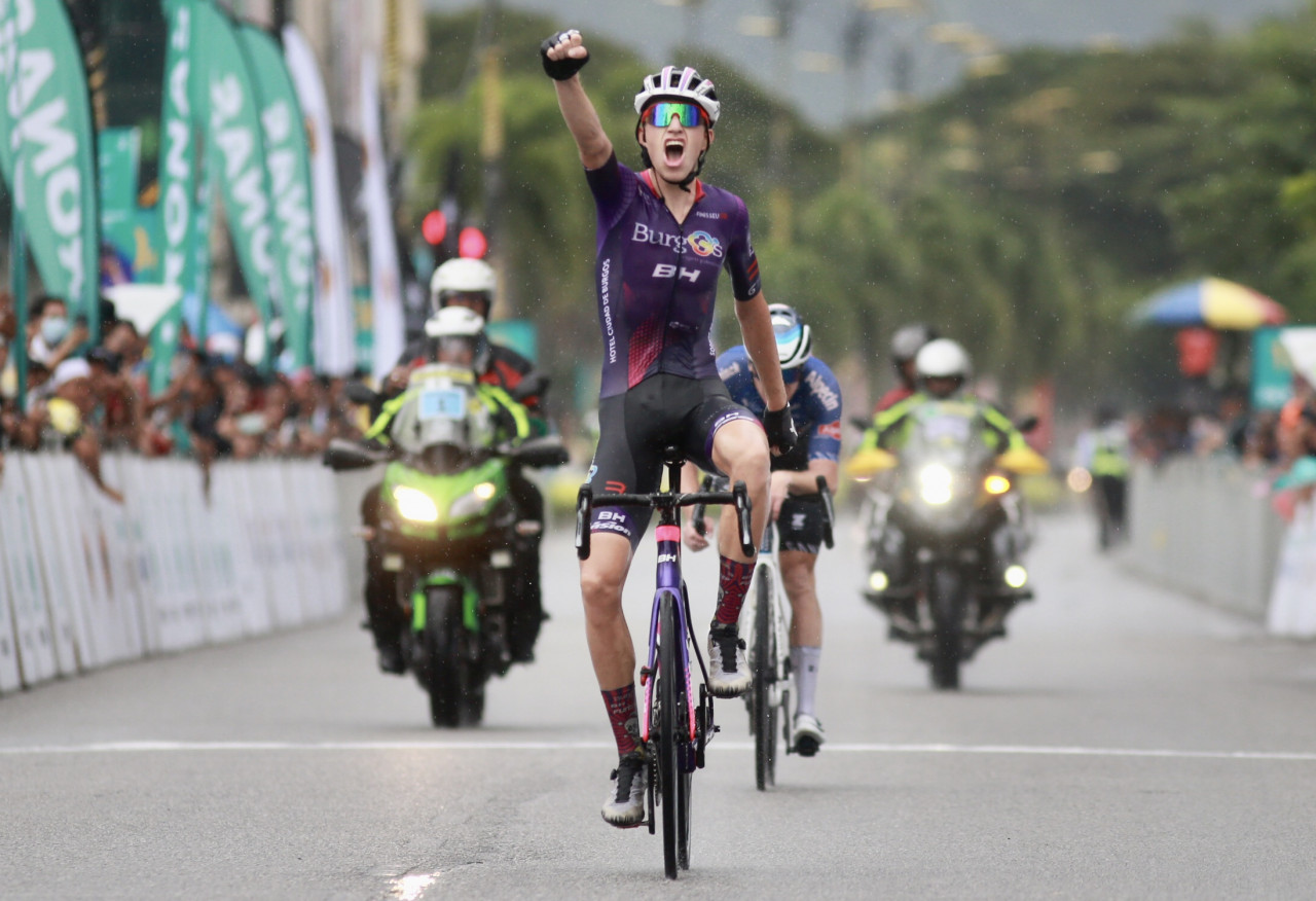 Alex Molenaar of Burgos-BH celebrates after winning Stage 8 of the 2022 Le Tour de Langkawi. – Pic courtesy of 2022 Le Tour de Langkawi, October 18, 2022