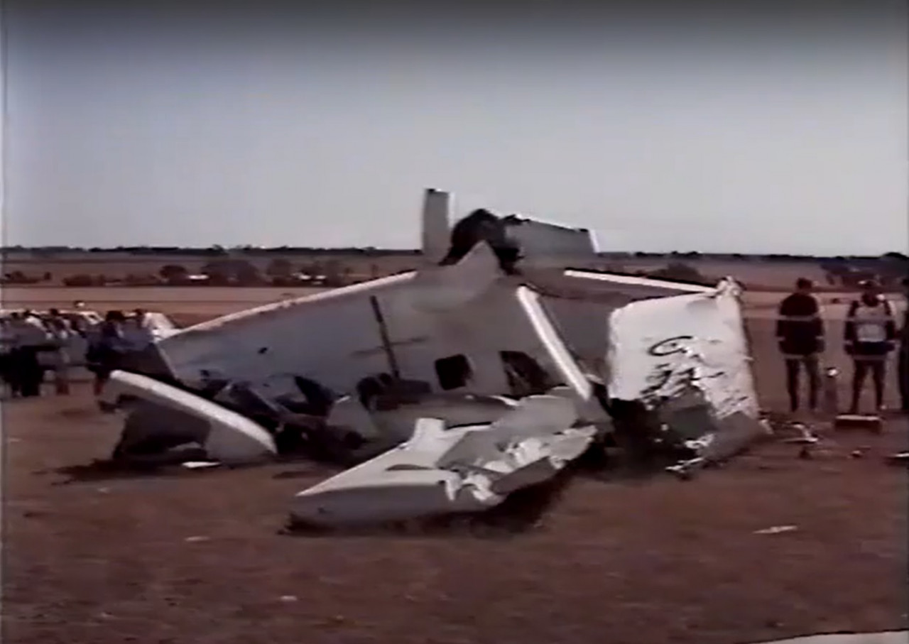 In the documentary, a witness claims he saw a GAF Nomad’s tail snap mid-flight before crashing near the Avalon airstrip in Melbourne, Australia. – Screen grab pic, April 29, 2023