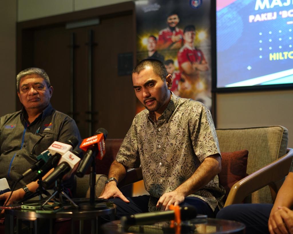Deputy Tourism, Arts, and Culture Minister Khairul Firdaus Akbar Khan (right) says Bola in the City programme has been continued as last year’s edition received positive response. – Pic courtesy of Makan Bola, April 28, 2023