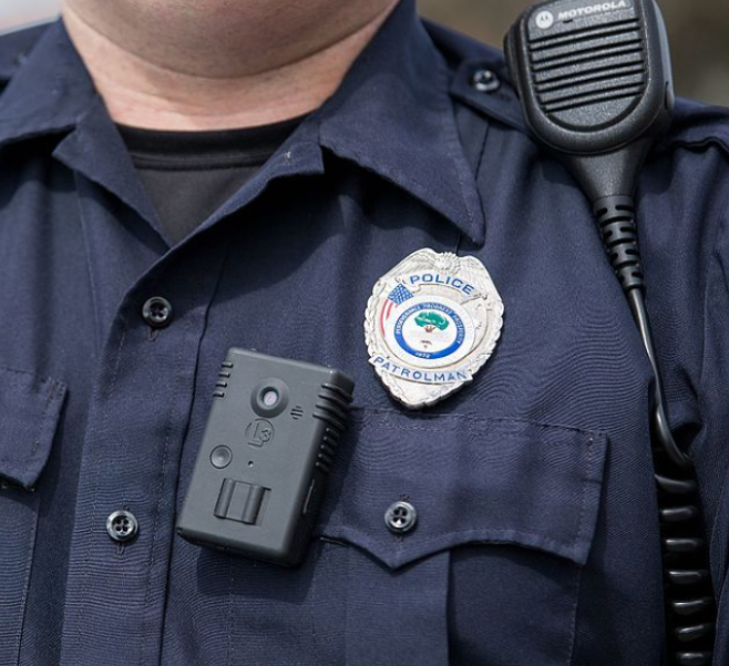 A police officer in North Charleston in South Carolina, the United States, wears a bodycam on his front shirt pocket. With an allocation of RM30 million, Malaysia is also looking to equip its police officers with the device. – Ryan Johnson Flickr pic, June 15, 2023