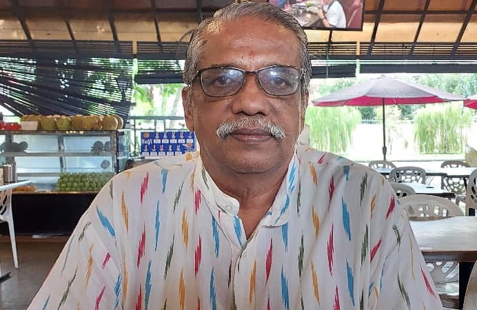 Penang Hindu Association (PHA) president P Murugiah says that he believes there to be a 200% increase in food prices, especially for essential items ranging from milk to flour, as well as curries and nutritional foods, from 2015 until the present. – IAN MCINTYRE/The Vibes pic, November 15, 2023 