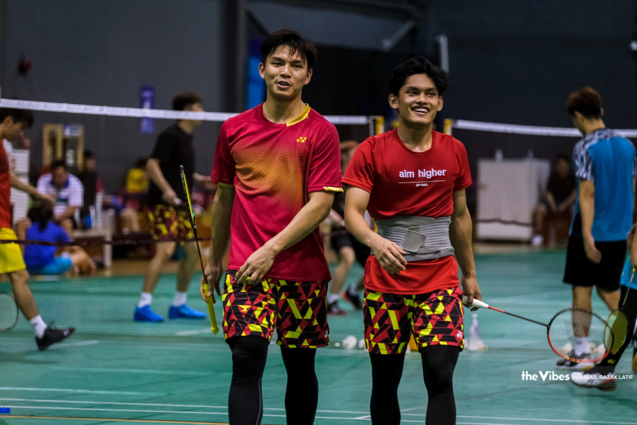 Badminton player Muhammad Haikal Nazri (right) is especially excited this year as he and all of his relatives will be going back to celebrate at their kampung in Bachok, Kelantan. – ABDUL RAZAK LATIF/The Vibes file pic, April 22, 2023