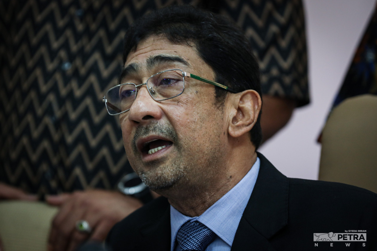 Incumbent Padang Besar MP and former Umno member Datuk Seri Zahidi Zainul Abidun is planning with other parties to defeat Puteri Umno chief Datuk Zahida Zarik Khan in the constituency. – The Vibes file pic, November 14, 2022