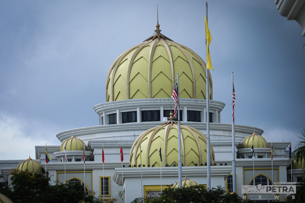 As the 15th general election resulted in a hung Parliament for first time since the general election of 1955, the king held a special meeting with other Malay rulers on the issue. – SYEDA IMRAN/The Vibes pic, December 28, 2022
