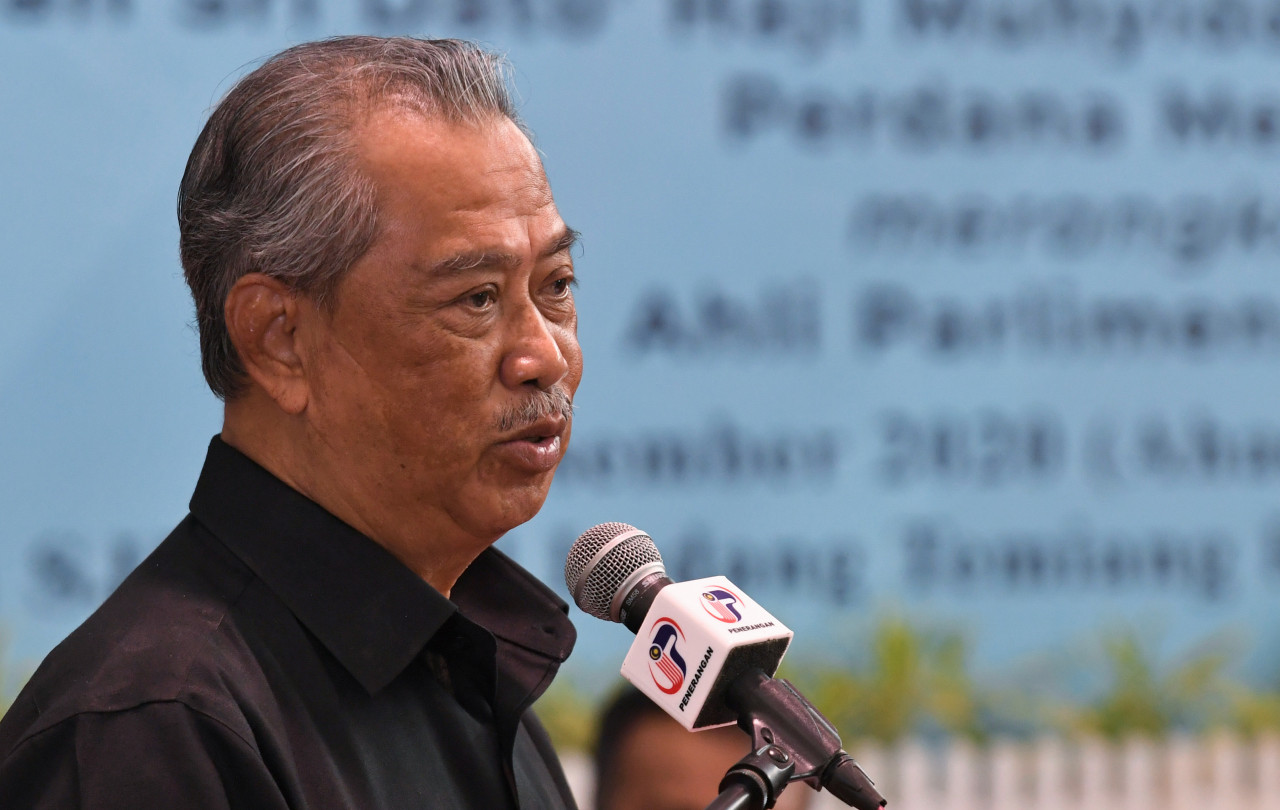 Prime Minister Tan Sri Muhyiddin Yassin has announced that MCO 3.0 will be extended, adding that a more comprehensive aid package will be announced by Tuesday. – Bernama pic, June 27, 2021