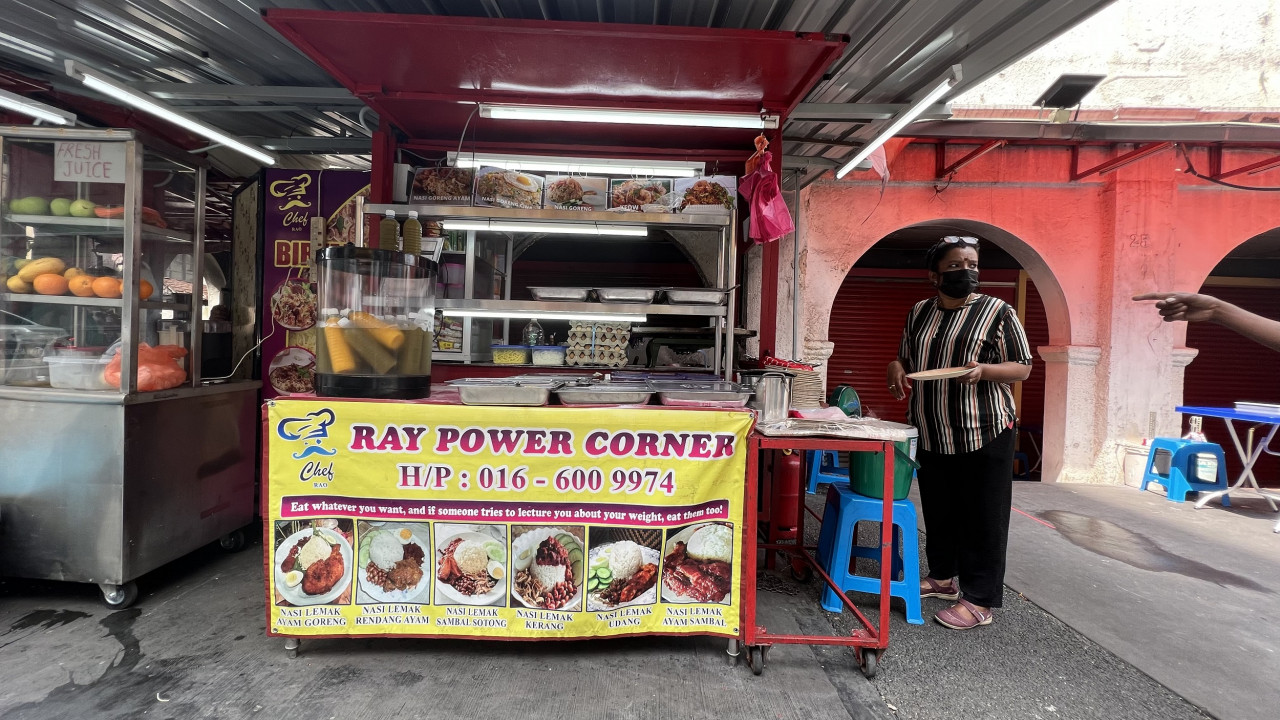 Going on at length to elaborate how corruption has plagued the nation, Raymond says that foreigners no longer want to do business with Malaysia due to the perception that it is “a corrupted country”. – LANCELOT THESEIRA/The Vibes pic, January 23, 2022