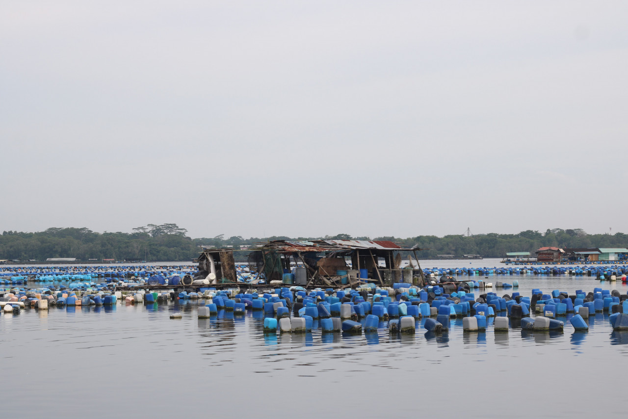 Most of the people in Kg Orang Asli Sg Temon are fishermen and operate mussel platforms, also known as ‘kelong’, as pictured here. – ARJUN MOHANAKRISHNAN/The Vibes pic, April 8, 2023 