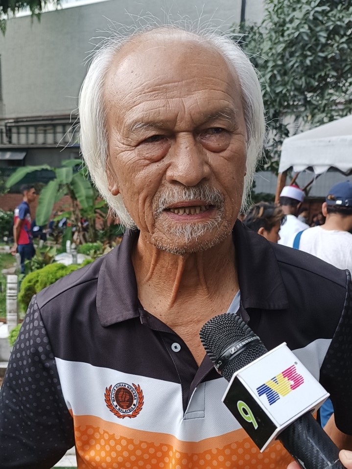 Tan Sri Khalid Yunus says the national athletics legend Mohamad Hanapiah Nasir’s passing is a huge loss to the nation. – SHAHRIM TAMRIN/The Vibes pic, July 18, 2023