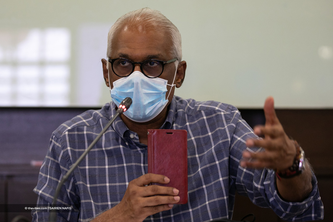 Klang MP Charles Santiago says the prime minister’s move to make light of a royal decree has never happened in the history of Malaysia. – The Vibes file pic, July 26, 2021