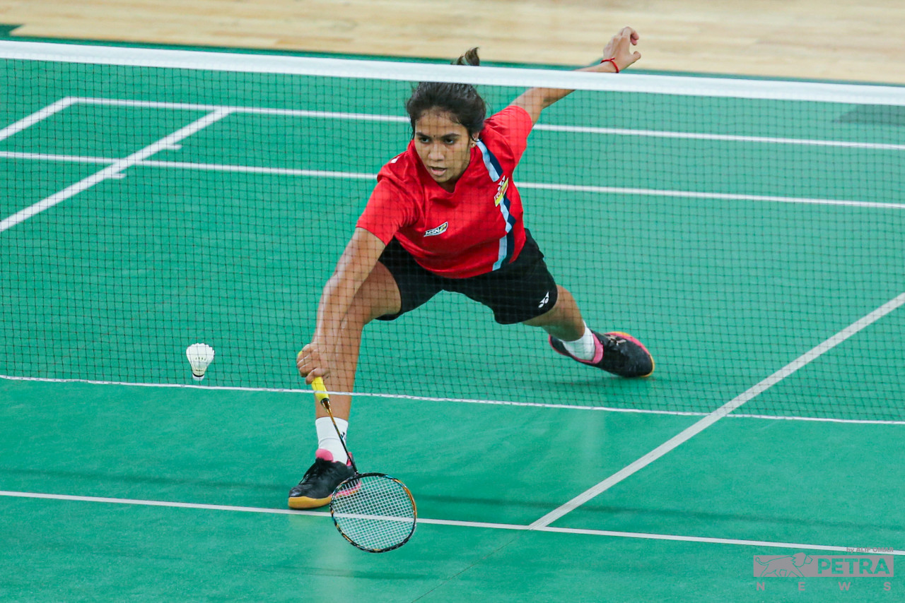 Wong Choong Hann says that since K. Letshanaa (pic) only recently rejoined the national setup, the Badminton Association of Malaysia will allow her to participate in the tournaments she has already registered for. – ALIF OMAR/The Vibes file pic, March 10, 2023