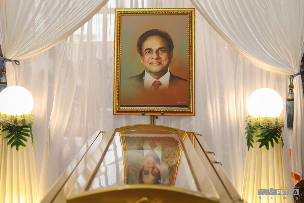 Malaysian political icon Tan Sri Samy Vellu has died on September 15 at the age of 86. The former MIC president, Sg Siput MP, and minister who began politics in the 1970s, received a flood of accolades and tributes at his passing. – SAIRIEN NAFIS/The Vibes pic, December 31, 2022