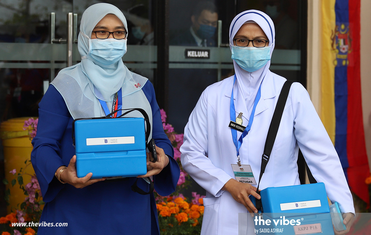 Foreign Minister Datuk Seri Hishammuddin Hussein says the country has only approved the use of Pfizer-BioNTech, Sinovac and AstraZeneca. – The Vibes file pic, June 13, 2021