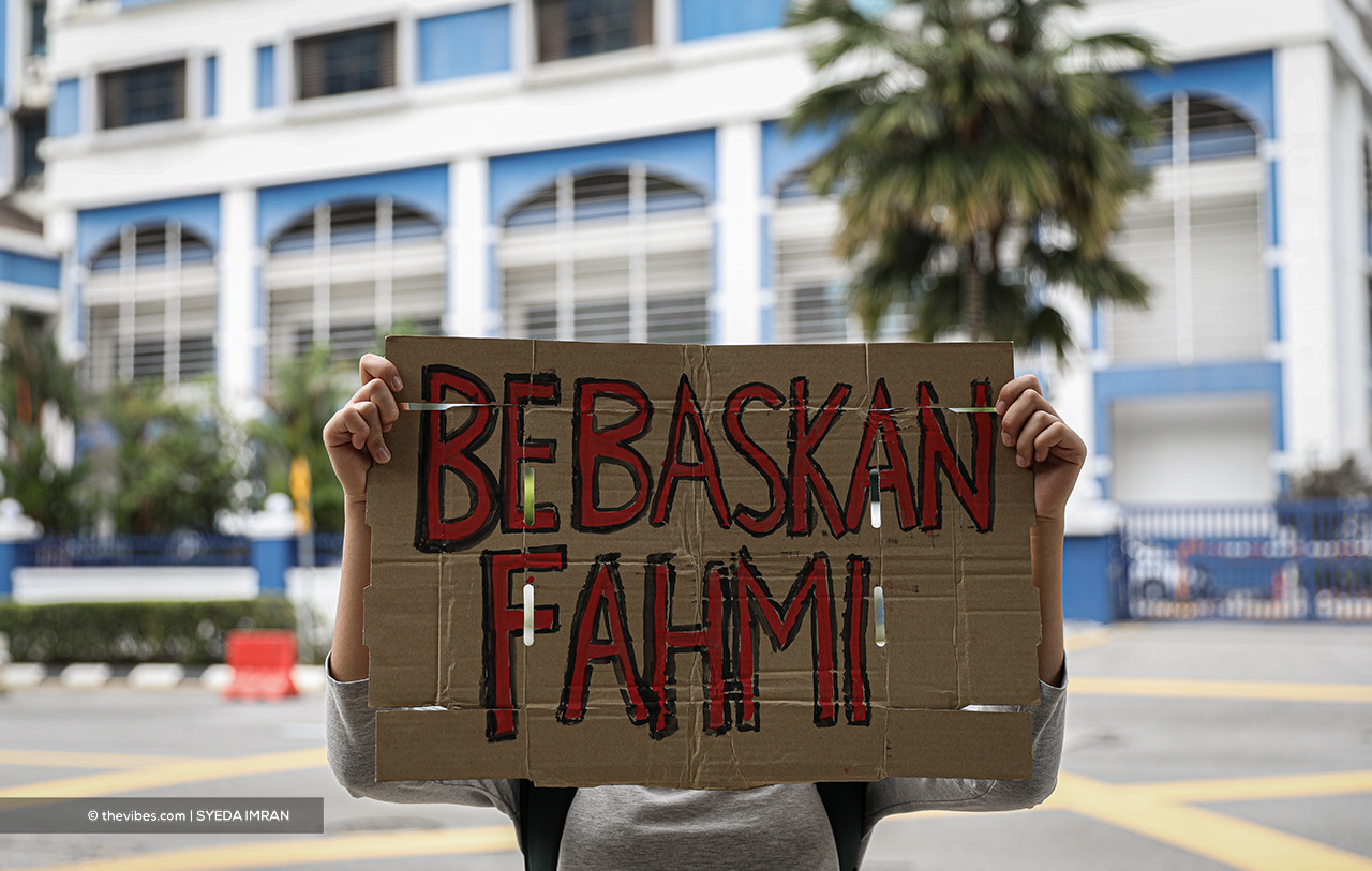Fahmi Reza’s remand today comes amid strong protests from various quarters demanding his immediate release. – SYEDA IMRAN/The Vibes pic, April 24, 2021
