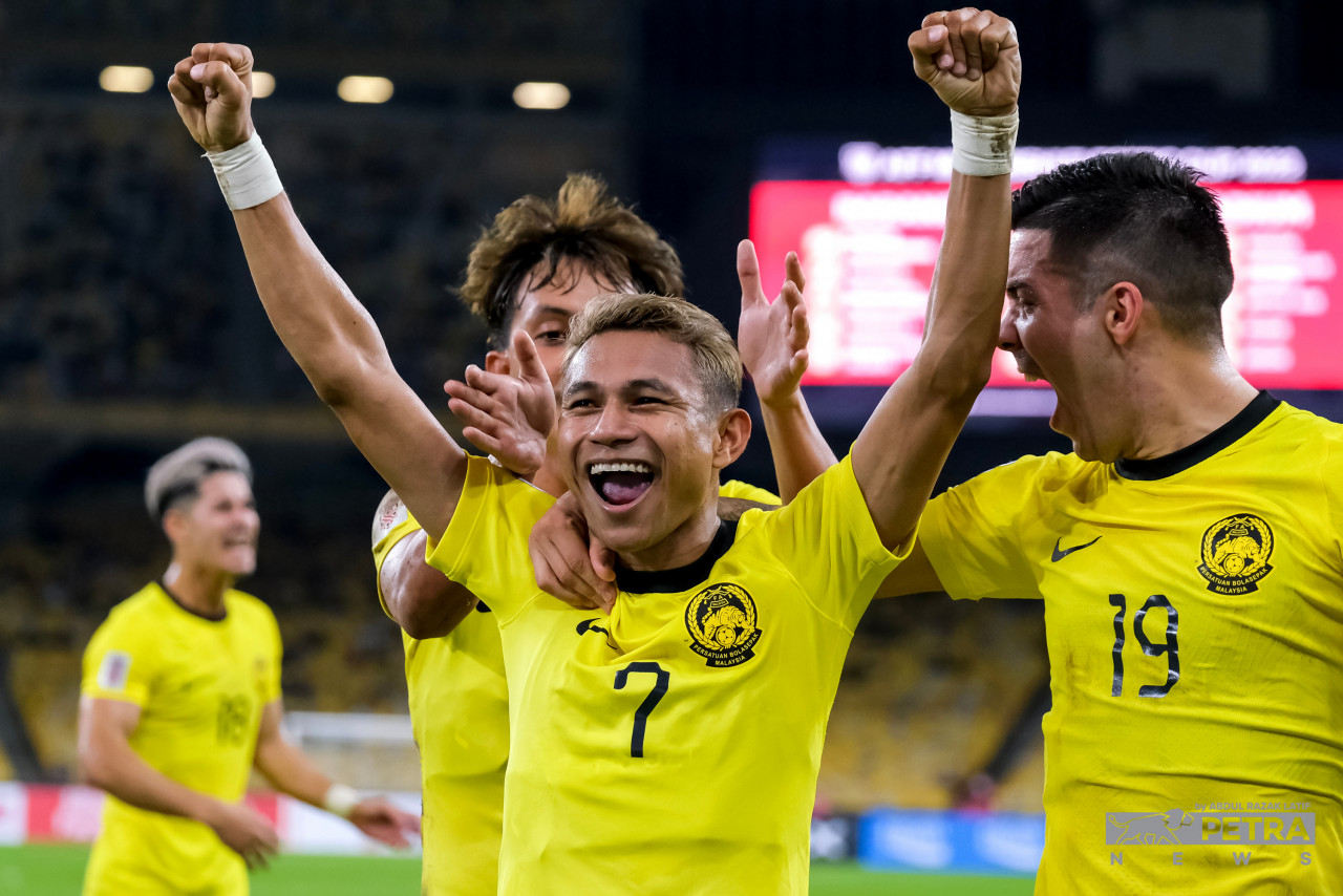 Faisal Halim (centre) celebrates after scoring a goal. – ABDUL RAZAK LATIF/The Vibes pic, December 24, 2022 