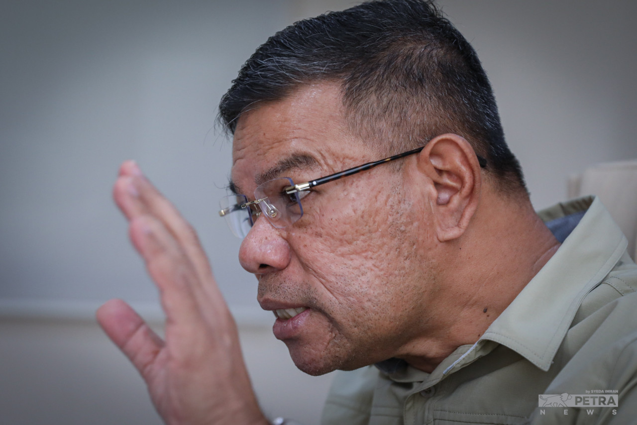 Datuk Saifuddin Nasution Ismail maintains that the position of secretary-general was offered to him by then PKR president Datuk Seri Dr Wan Azizah Wan Ismail because Rafizi Ramli was preoccupied with court cases, and needed time and space to fight his legal battles. – SYEDA IMRAN/The Vibes pic, April 26, 2022