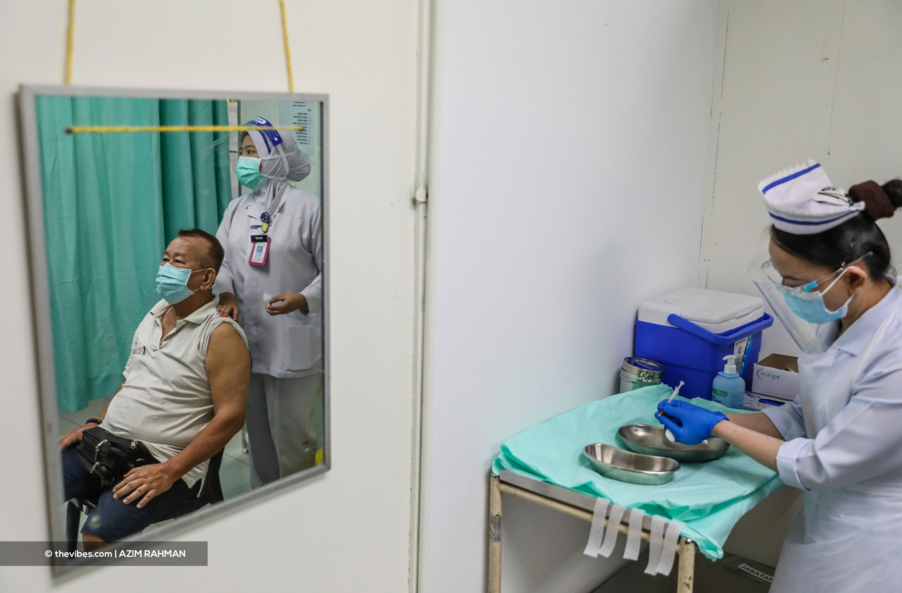 Datuk Dr Amar-Singh HSS says private hospitals and clinics should take a humanitarian position to help alleviate the stress on public hospitals. – The Vibes file pic, May 20, 2021
