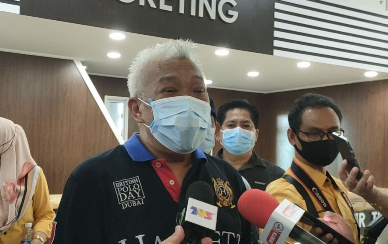 Sabah Deputy Chief Minister Datuk Seri Bung Moktar Radin at the the Sandakan Integrated Bus Terminal, where he says the large barge that damaged corals at the Paradise One diving site was under the federal PWD’s supervision. – REBECCA CHONG/The Vibes pic, June 26, 2021