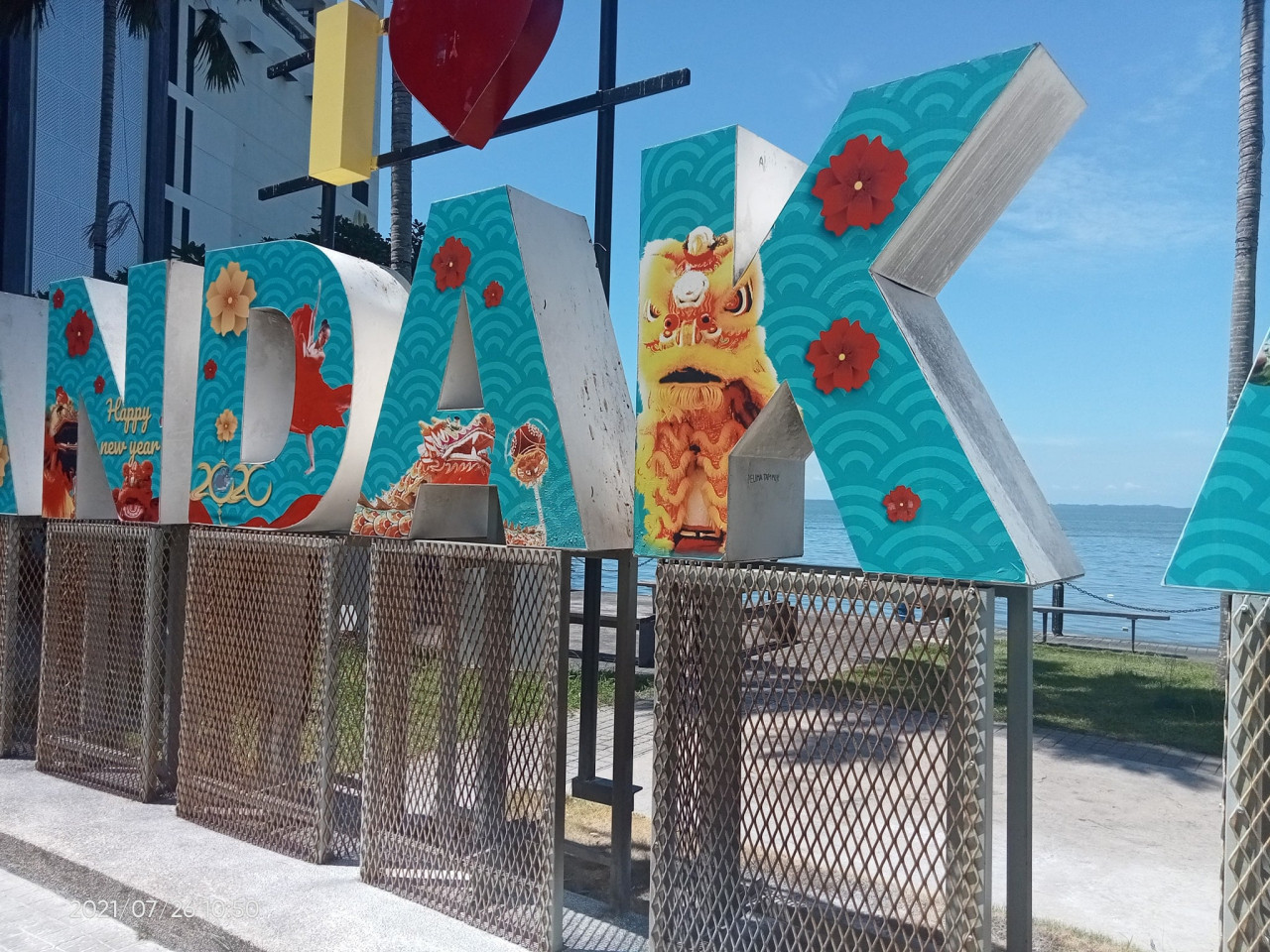 Minor burn marks seen on the ‘I Love Sandakan’ structure after it was set ablaze by a pair of teenagers last Wednesday. – Social media pic, July 26, 2021
