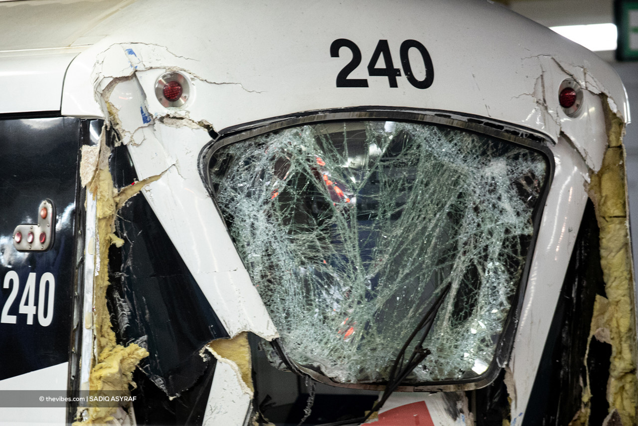 A closer look at the wrecked front-end of Train 40. – SADIQ ASYRAF/The Vibes pic, May 27, 2021