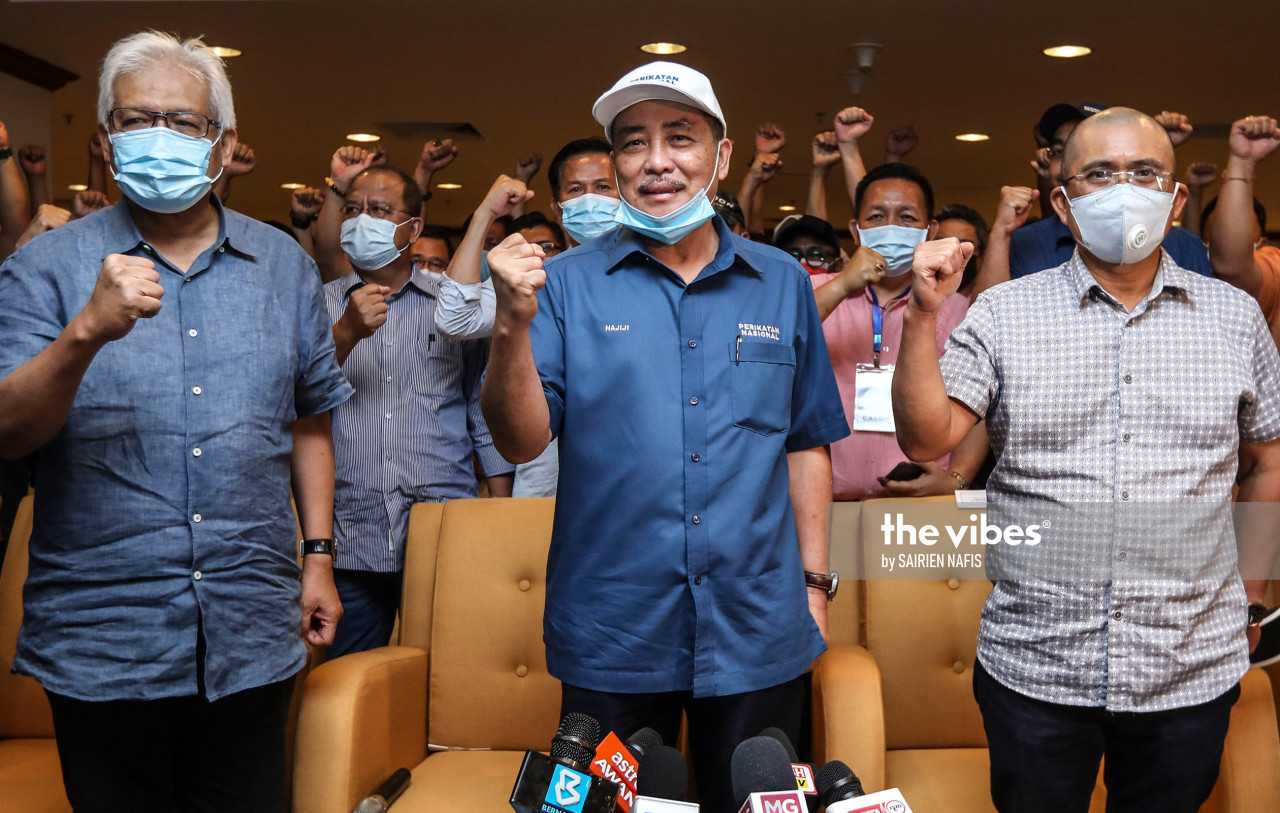 Datuk Seri Hajiji Noor (centre) got the Sabah chief minister post after the state elections in September last year, despite Sabah Umno winning 14 seats while Sabah Bersatu only won 11. – The Vibes file pic, February 21, 2021