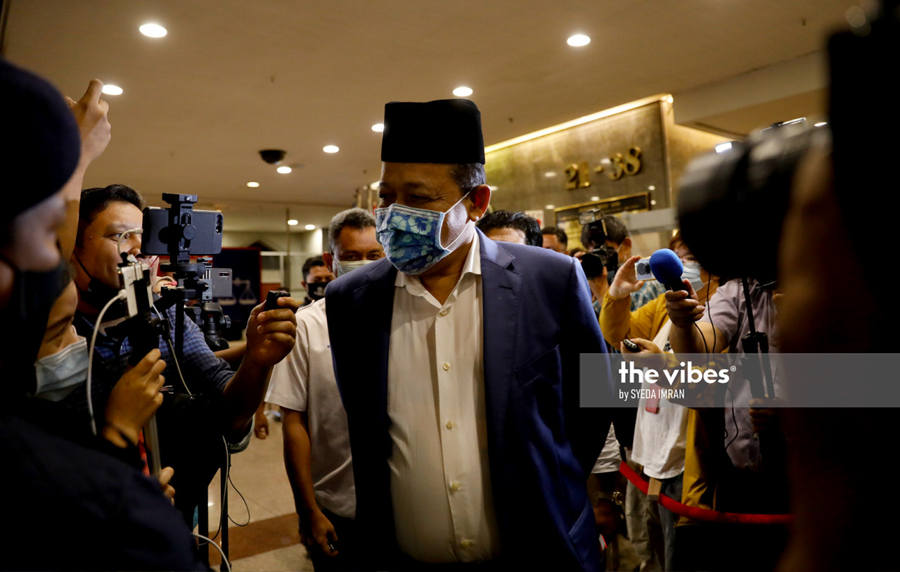 Arau incumbent Datuk Seri Shahidan Kassim has called for support from not only PAS and Bersatu members, but also Umno members as he runs against its selected candidate in the 15th general election. – The Vibes file pic, November 3, 2022