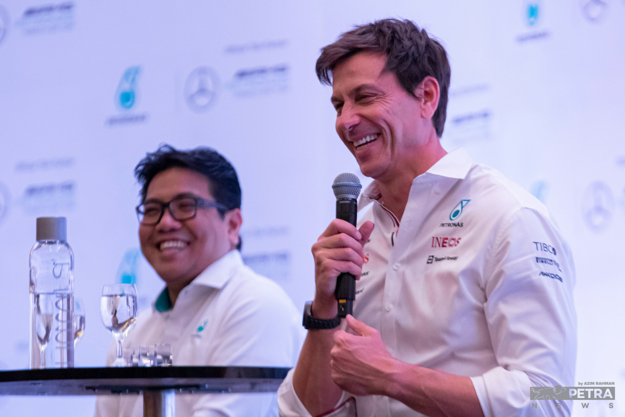 Mercedes-AMG Petronas F1 Team principal and chief executive officer Toto Wolff (right) says the early announcement of the team’s partnership with Petronas was made as teams have been notified about the 2026 F1 regulations. – AZIM RAHMAN/The Vibes pic, September 28, 2022