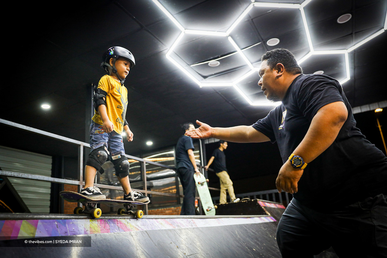 National skateboard coach Mohd Zamri Mohd Ramli (pictured above with his son) founded Xcademy in 2014 to realise his dreams of producing a high-performance skateboarder for the 2028 Olympics. − The Vibes pic, November 27, 2021