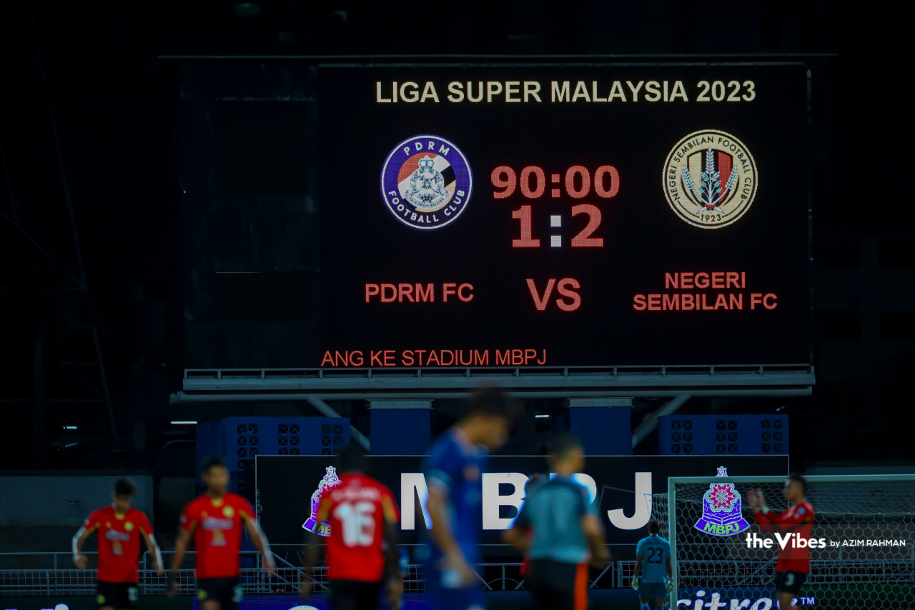 The match ends with 1-2 on the score board with PDRM FC losing on their home turf and Negri Sembilan FC securing three points for the Super League. – AZIM RAHMAN/The Vibes pic, May 18, 2023