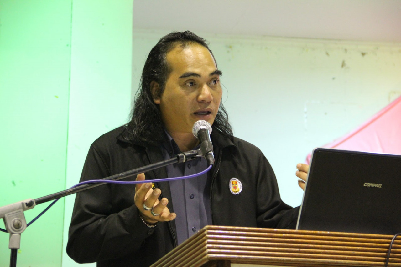 Assoc Prof Bilcher Bala says despite four revisions to the KBSM syllabus, Sabah and Sarawak’s histories were given only three pages – all dedicated to politics – in the Form 5 history textbook. – History Buffs pic, April 17, 2021