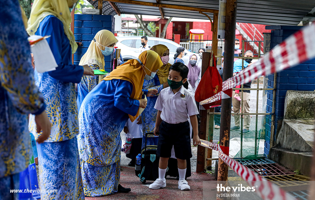 The guidelines encompass various aspects, from students entering the school gate, while at school, as well as when returning home. – SYEDA IMRAN/The Vibes pic, March 1, 2021