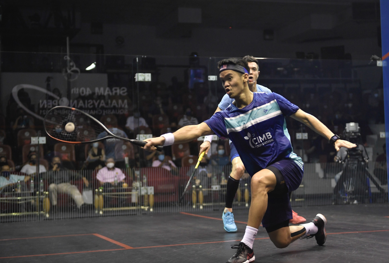 Top national squash player Ng Eain Yow easily beat Malaysian Open champion 12-10, 11-4, 11-8, but India fought back through Mahesh Mangaonkar, who defeated Mohammad Syafiq Mohd Kamal 11-9, 11- 7, 11-8. – Bernama pic, December 4, 2021