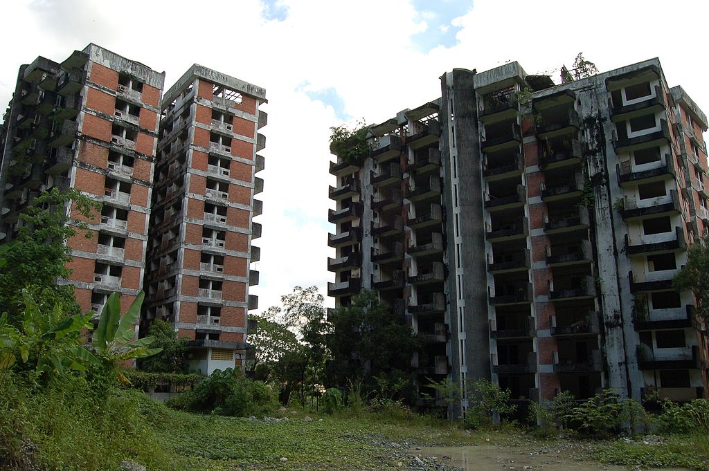 Blocks 2 and 3 of Highland Towers, which remain standing after Block 1 collapsed in 1993, killing 48 people. – Wikipedia pic, December 18, 2022