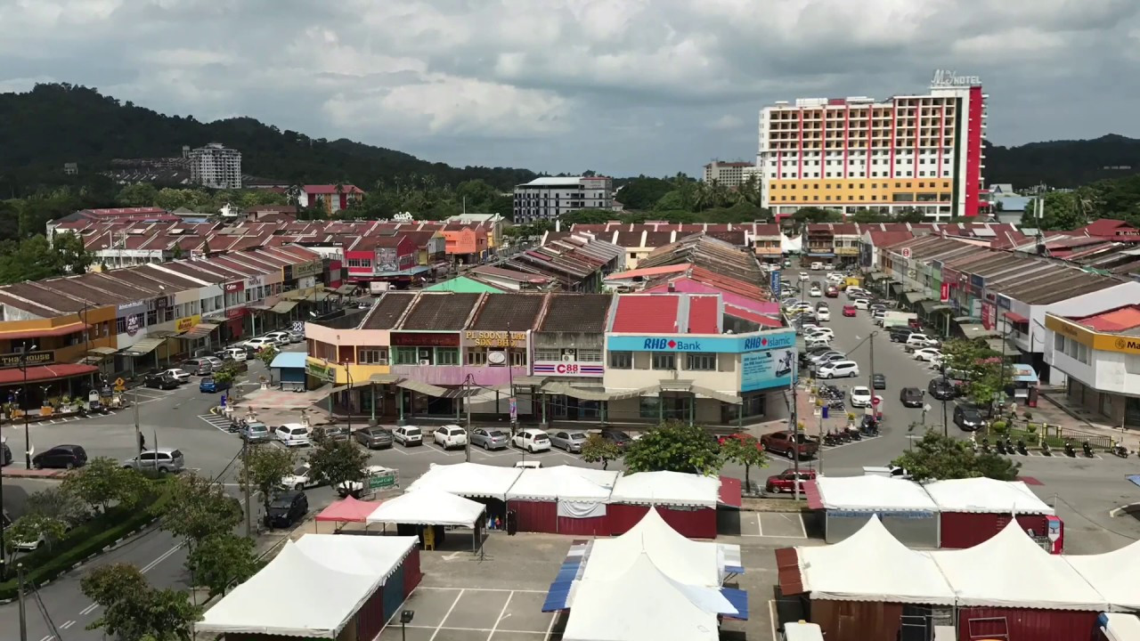 A shopping area in Kuah, Langkawi. Some yachties have lived on the island for decades, making customary visa runs to Thailand to get their social visit passes renewed each month. – Screen grab, April 30, 2021