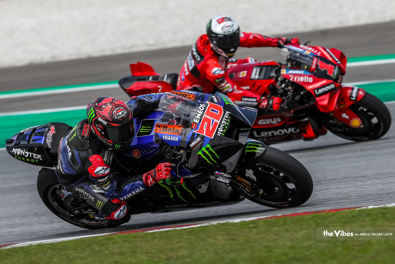 Reigning world champion Francesco Bagnaia (right) and 2021 world champion Fabio Quartararo (left) testing their new bikes for the 2023 MotoGP season. – ABDUL RAZAK LATIF/The Vibes pic, February 16, 2023