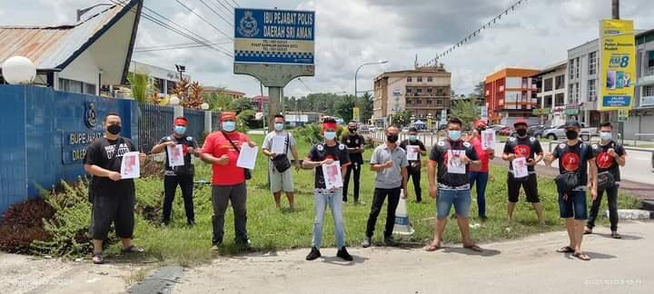 Bukit Kelingkang Dayaks members after lodging their police reports against Syakir Nasoha at the Sri Aman district police headquarters. – Social media pic, October 7, 2021
