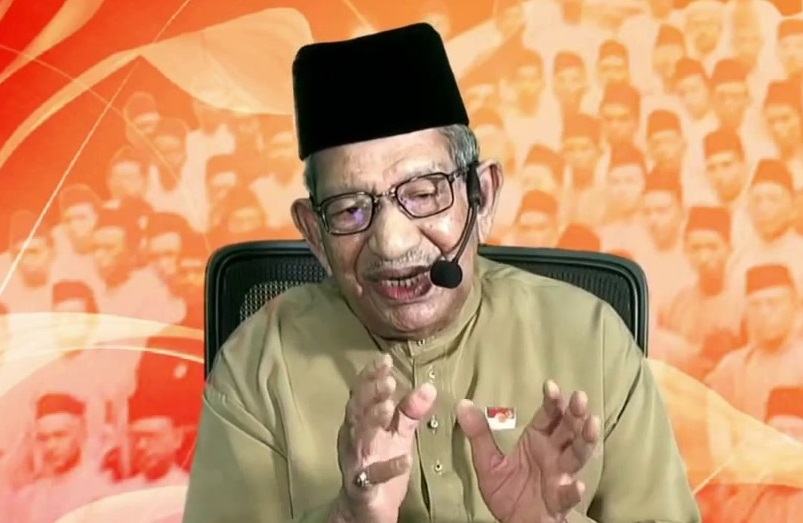 Tan Sri Mohd Yussof Latiff says it does not matter who leads the country, as long as Umno holds the leadership role. – YouTube screenshot pic, May 11, 2021