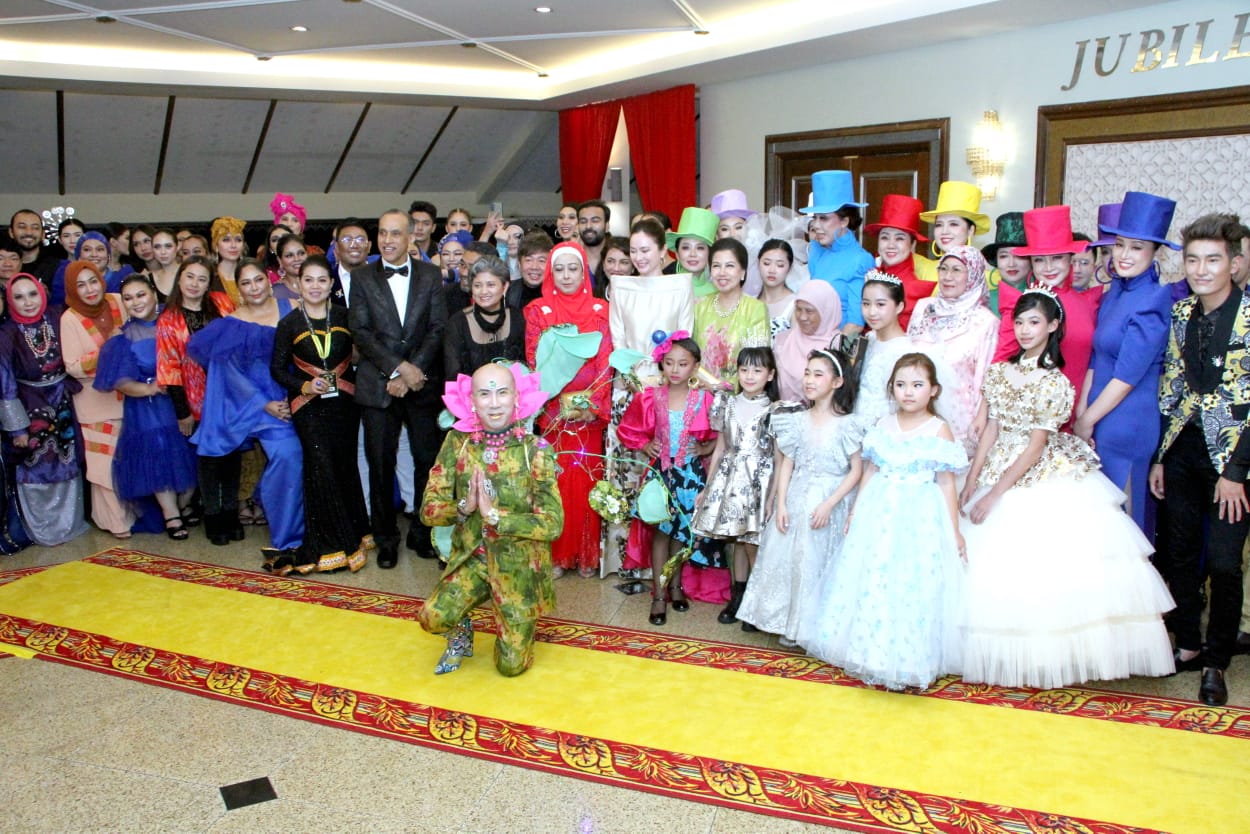 Participants of the International Ipoh Fashion Week – IAN MCINTYRE/The Vibes pic, January 7, 2024.
