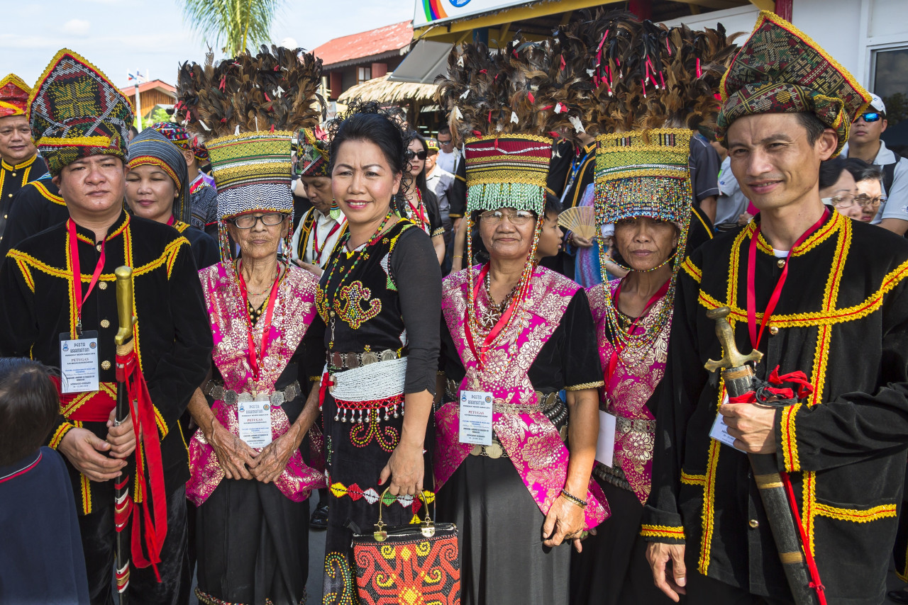 Unduk Ngadau Borderless Kaamatan chairman Joanna Kitingan (fourth from right) says the organisers have always protected its young contestants who are with their chaperones throughout the six-day pageant period. – Wikipedia pic, June 3, 2021
