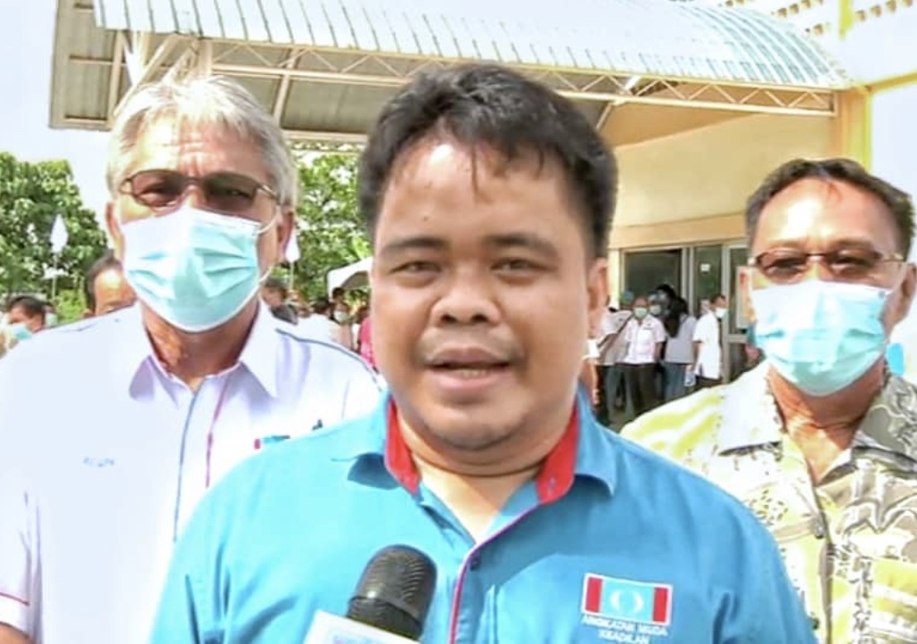 Sabah PKR Youth head Raymond Ahuar (centre) says Sabah PH must work with parties that have the same goal of wanting PKR president Datuk Seri Anwar Ibrahim to take up the prime minister post. – Screen grab, February 22, 2021