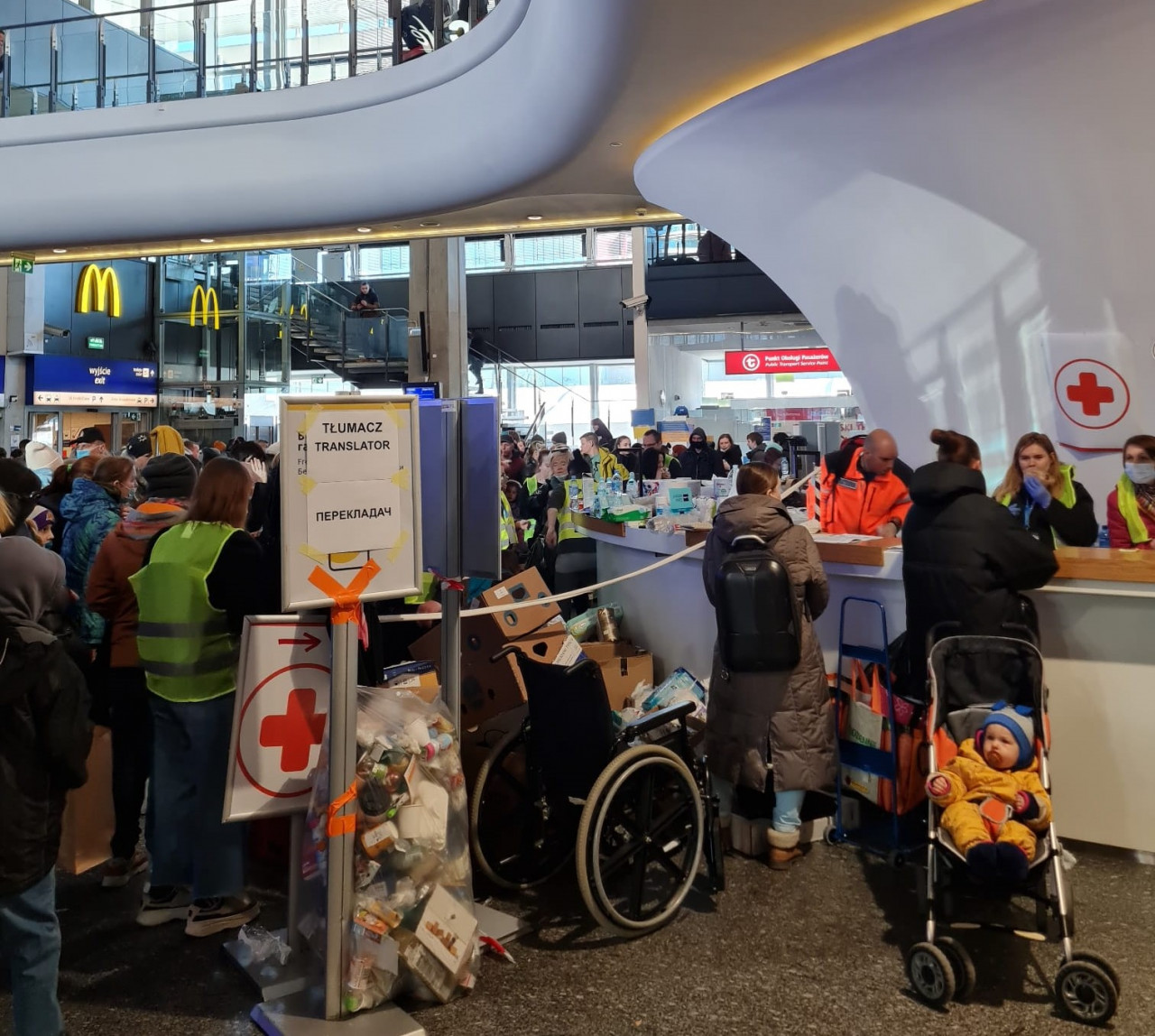 Many Ukrainians seeking refuge at the Warsaw Central Station, including children, are separated from family members, Dr Muruga Raj Rajathurai says. – Pic courtesy of Muruga Raj Rajathurai, March 13, 2022